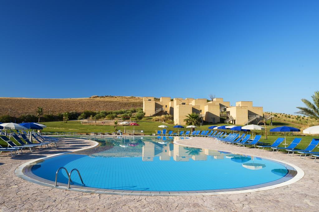 Menfi Beach Resort Екстериор снимка